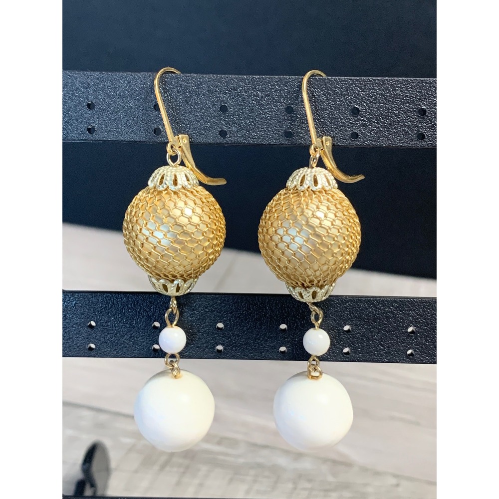Vintage Gold Mesh Wrapped Bead White Drop Earrings Lever Back Dangle 3745